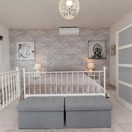 Villa Beautiful 3 Bedroom *